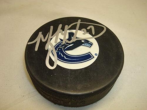 Manny Malhotra potpisao Vancouver Canucks Hockey Puck sa potpisom 1B-autogramom NHL Paks