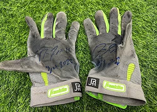 Jose Ramirez Cleveland Guardians igra korištene prilagođene rukavice za udaranje potpisane 2022 - MLB Game