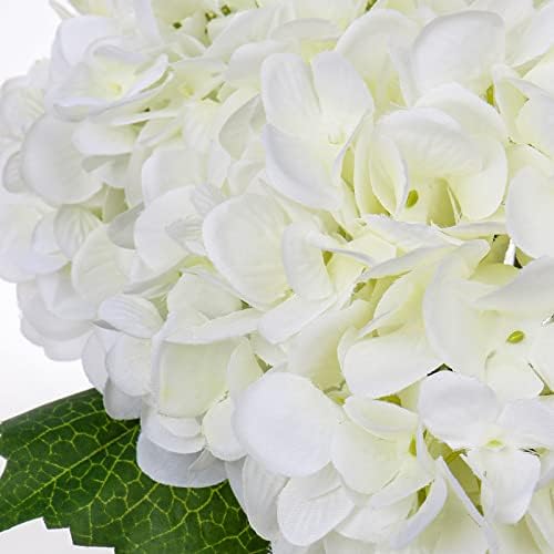 Hydrongea umjetno cvijeće sa vazno bijelim svilenim lažnim cvijećem aranžmani u staklenoj vazi