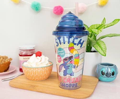 Disney Lilo & Stitch Sladoled Shoppe 16-unci Karnevalski kup sa slamom za višekratnu upotrebu i nepropuštenim poklopcem | Plastična hladna čaša za bobu mlijeko za čaj za piće, kućne i kuhinjske osnove | Slatki pokloni i kolekcionarstvo