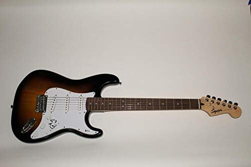 Lin Manuel Miranda potpisao je elektrografska gitara za električnu gitaru - u visinama BAS