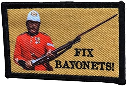 Zulu Fix Bayonets Morale Patch. Značajke SGT Bourne Bourne sa svojim martini Henry puškom iz filma Zulu. Savršeno za vaš taktički zupčanik, ruksak, operater bejzbol kapu ili prsluk. Napravljeno u sad