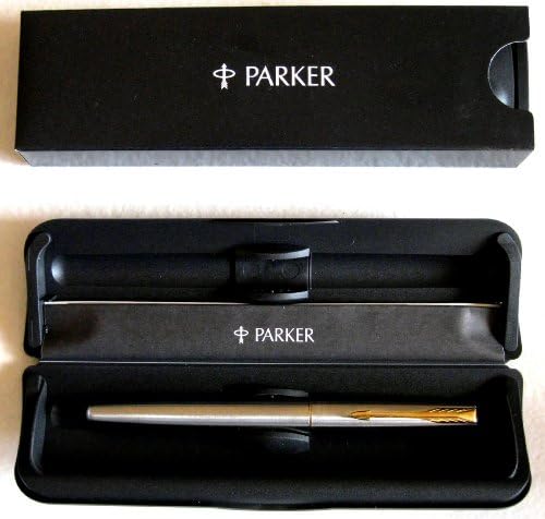 Parker - granica: GT čelik od nehrđajućeg čelika, zlatne obloge, pozlaćeni srednji nib.
