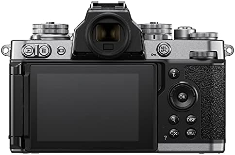 Nikon Z fc DX-format kućišta kamere bez ogledala sa Nikkor Z DX 18-140mm F/3.5-6.3 VR objektivom