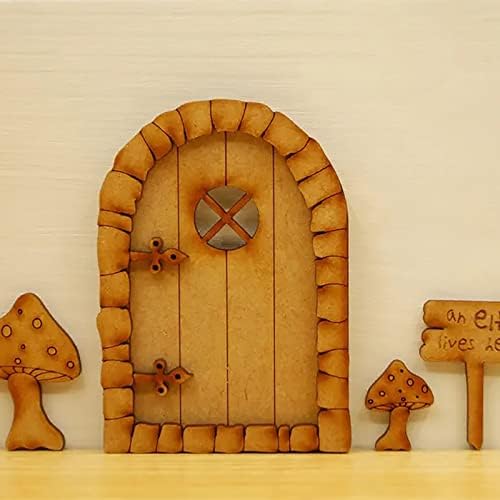 Drvena vrata vrata. Kompletna vrata montaža vrata Drvena tri - ukrašavanje i vise božićne žarulje